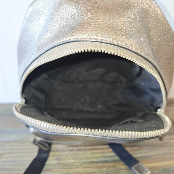 adidas core backpack lp5762 Excelerator School Backpack, 33L COACH Ridgewood Backpack in Color:Holoform Walleye 5 Gauge It offers plenty of